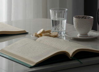 Cosy reading nook with tea and books